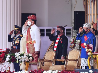 Pakai Pepadun di HUT RI Ke-76