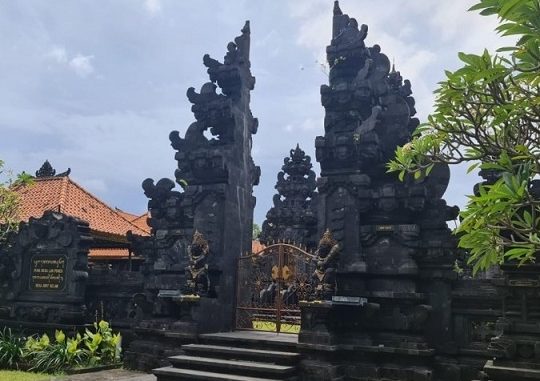 Pura Desa Lan Puseh, Bali