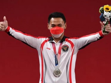Eko Yuli Irawan saat meraih Medali Perak . ANTARA FOTO