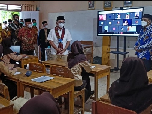 Kunjungan Komisi VIII ke MAN 2 Makassar