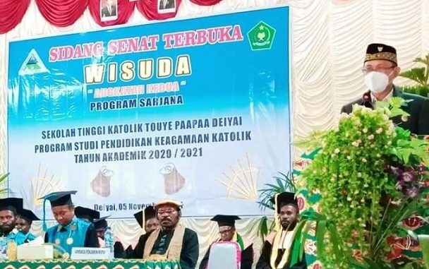Wisuda Sarjana Sekolah Tinggi Katolik Tauye Paapaa