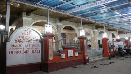 Masjid Bersejarah Kerukunan Beragama