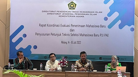Kemenag Beri Beasiswa