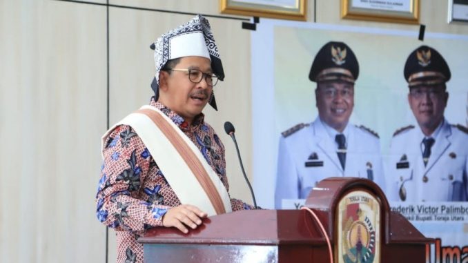 Wamenag saat memberi arahan di Aula Kabupaten Toraja Utara