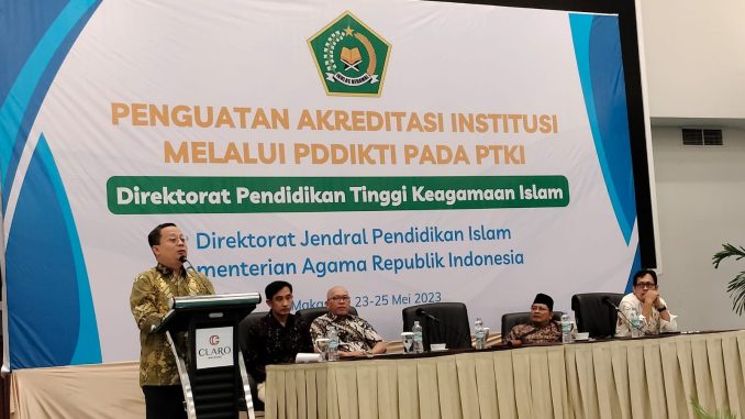 Fasilitasi penguatan akreditasi PTKI Swasta di Makassar