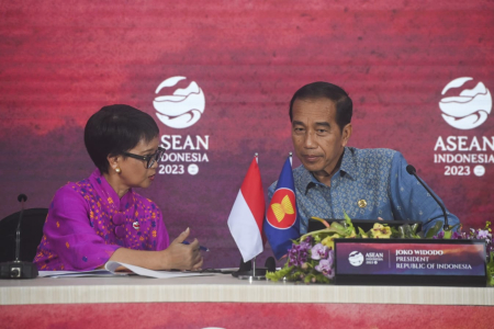 Mengakselerasi Ekonomi