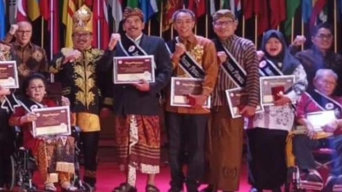 Rektor UHN, I Gusti Ngurah Sudiana