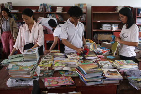 Relawan penggiat literasi
